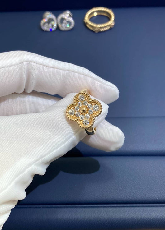 VC pavé diamond ring