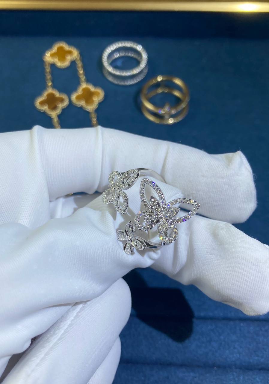 Grf full pavé triple butterfly ring