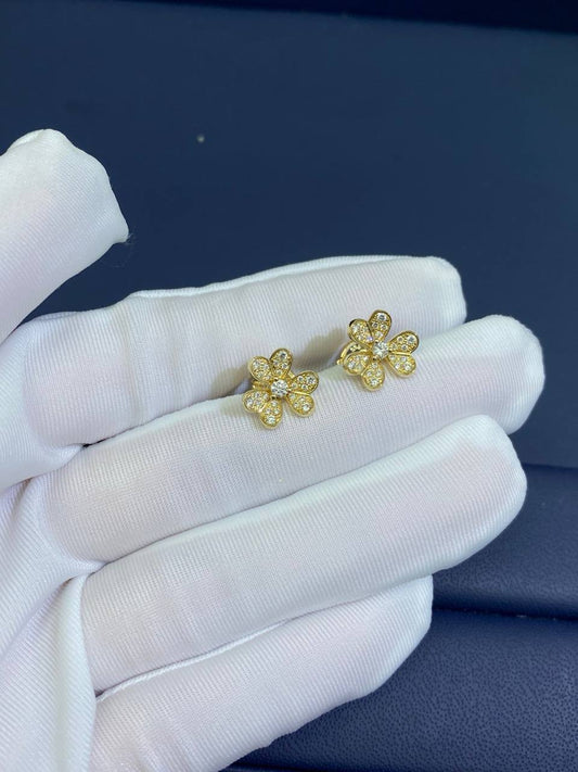 VC Floral earrings with pavé diamonds mini model