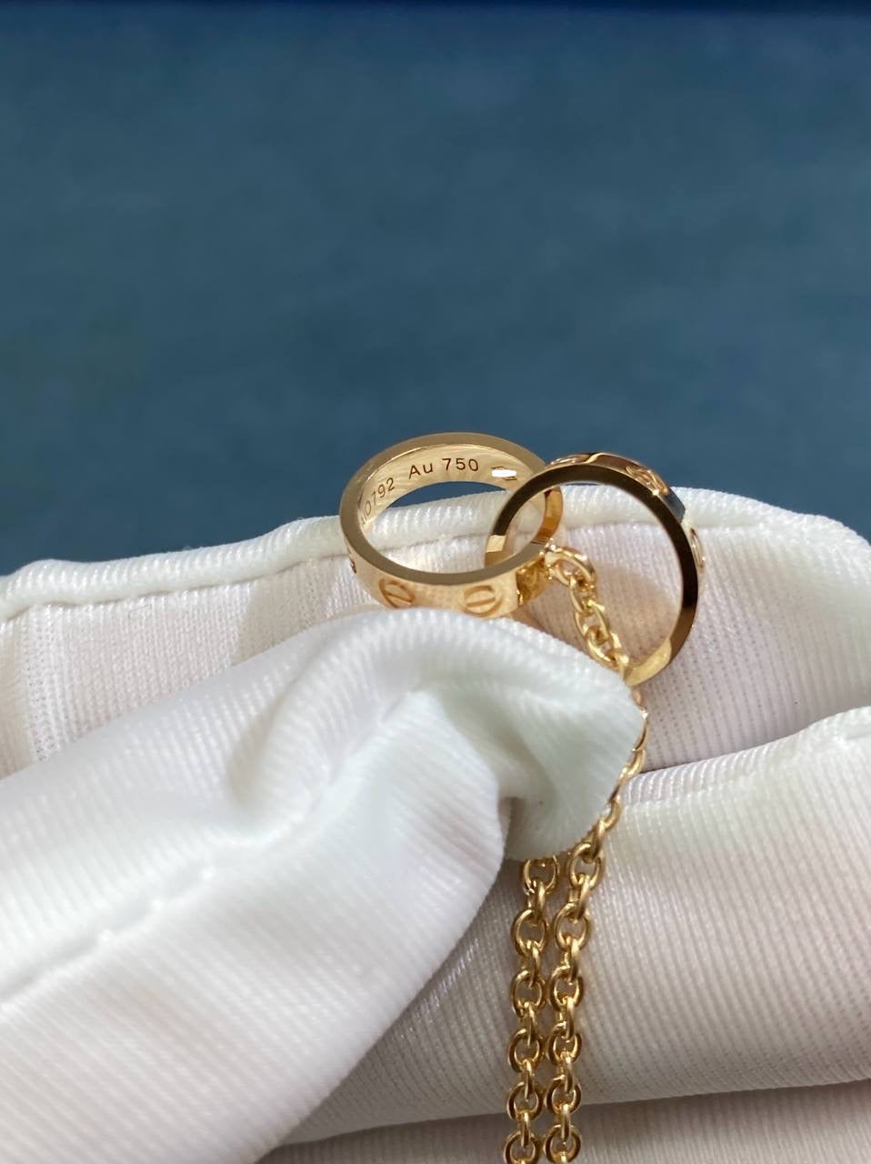 Love chain bracelet