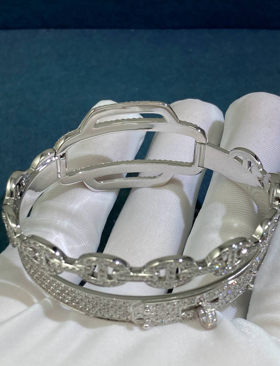 a. Double Tour full pavé diamond bracelet