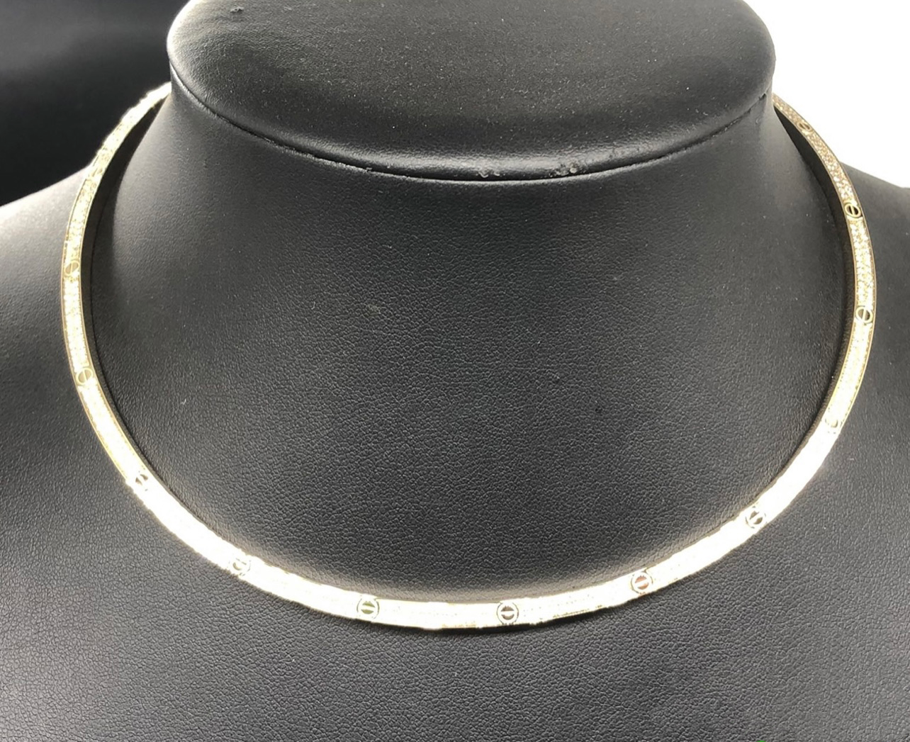 Love full pavé necklace