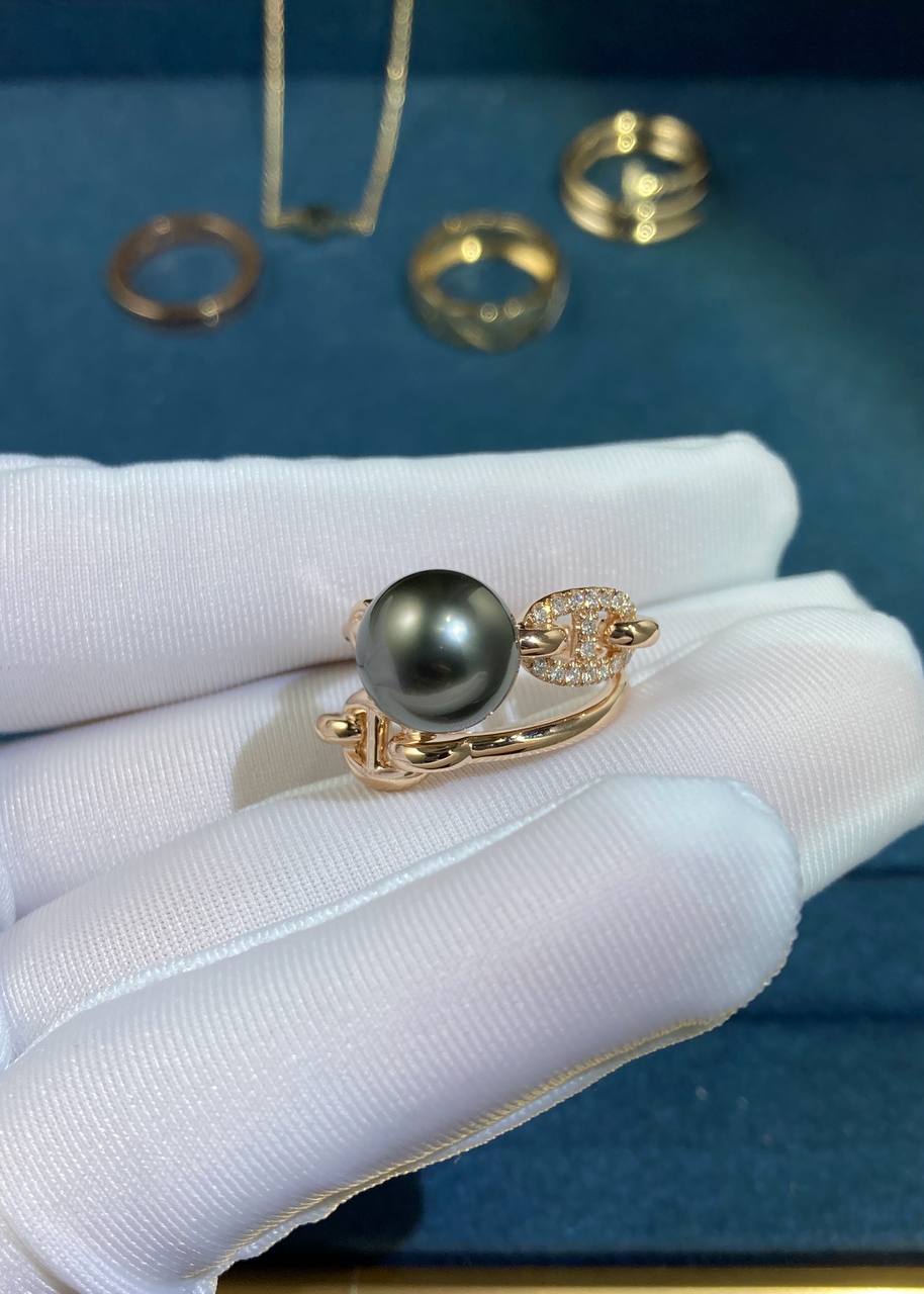 Albertn Pearl double ring with diamonds