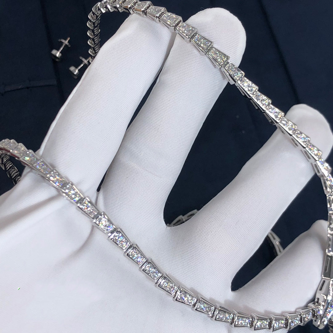 Serpent Diamond necklace