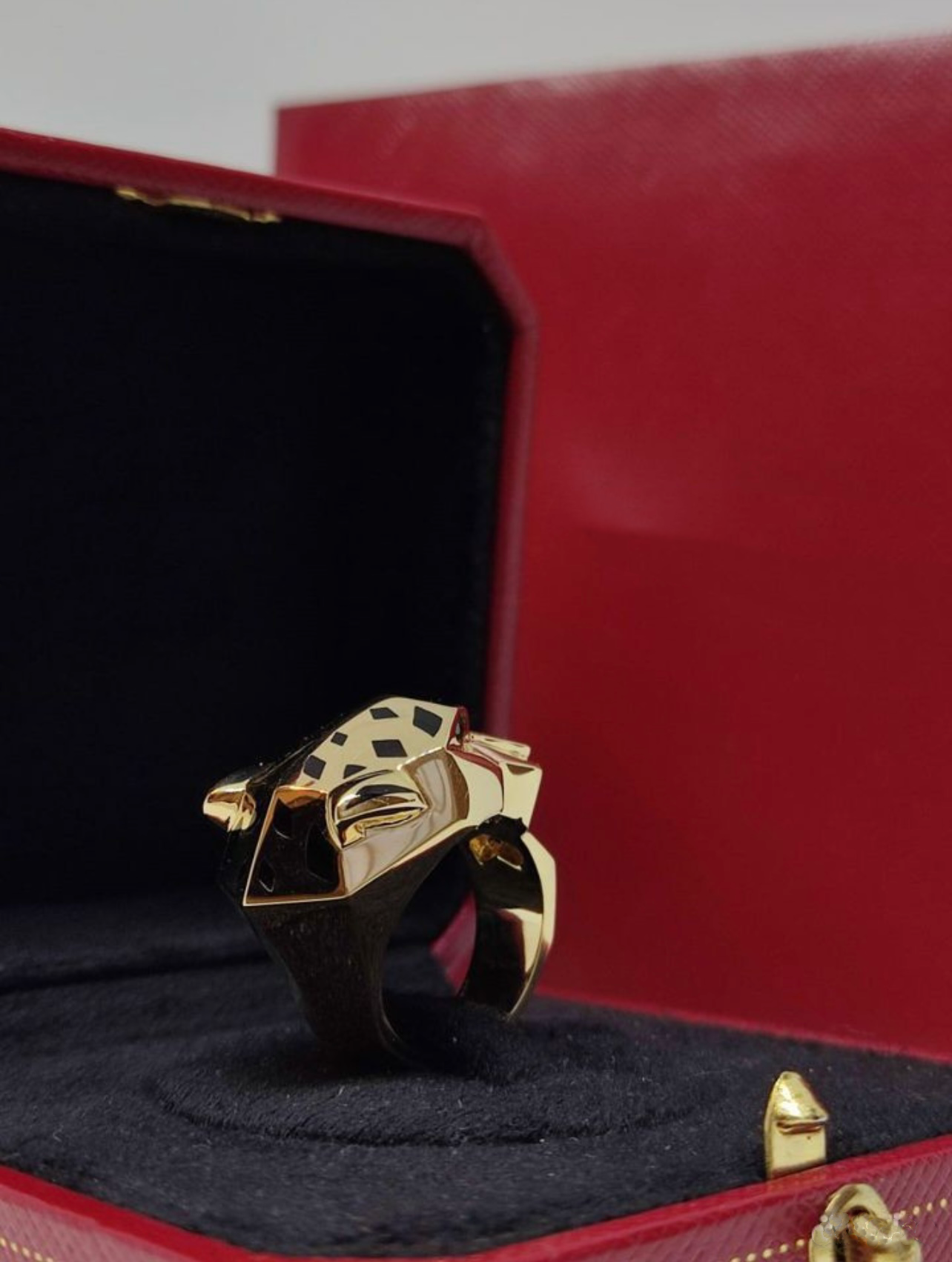 Panther ring