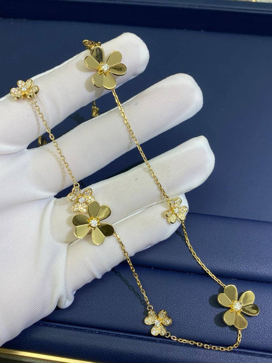 VC Floral 9 motif necklace with diamonds