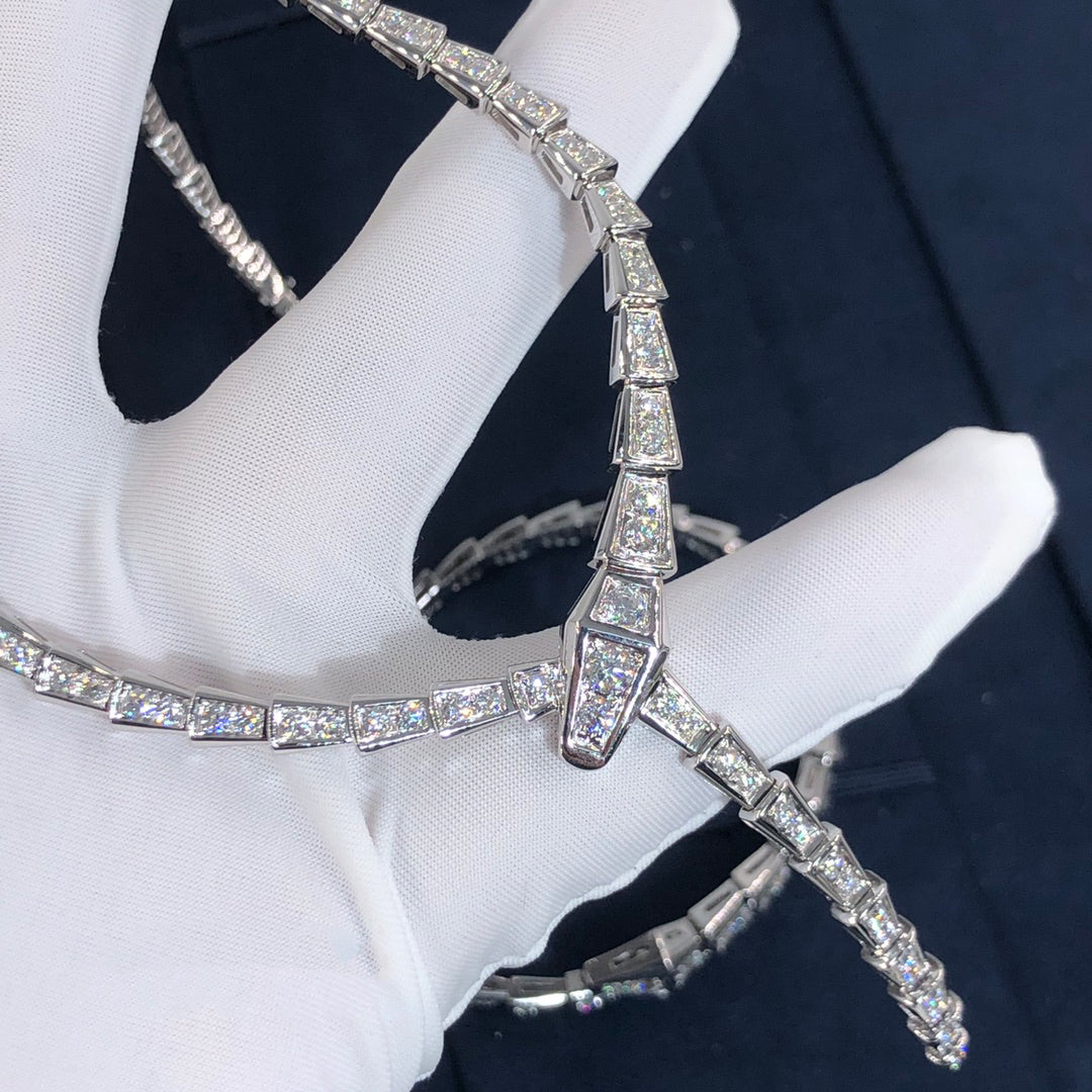 Serpent Diamond necklace