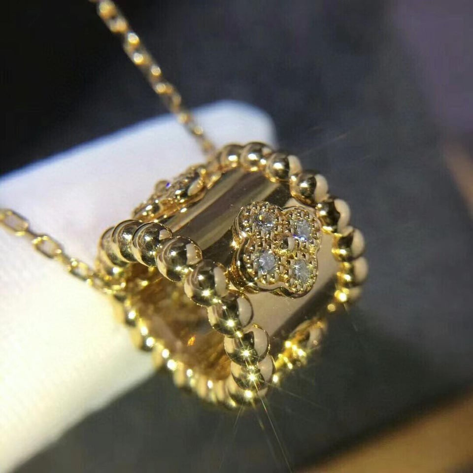 VC pendant with diamonds