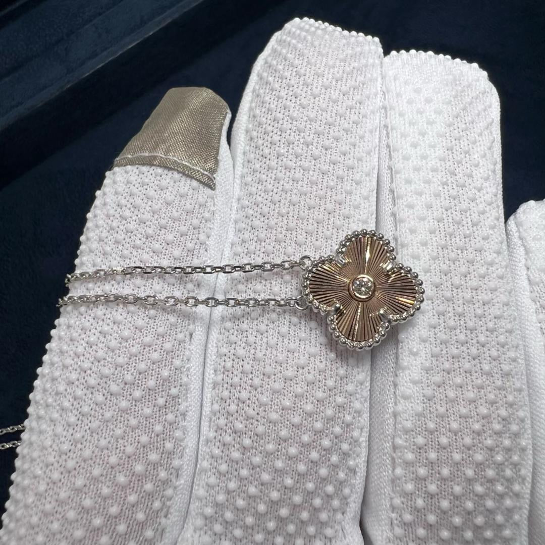 VC Guilloche Holiday pendant