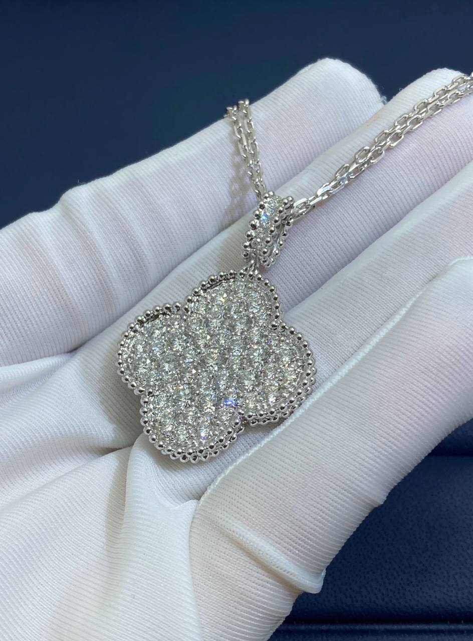 VC Diamond pendant model L