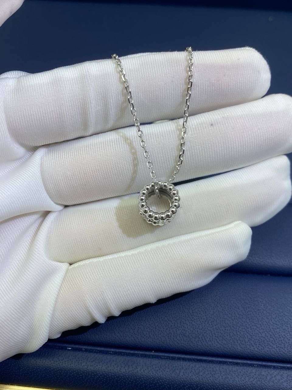 VC pendant with diamonds