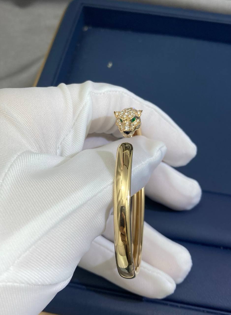 Panther bracelet with half pavé diamonds