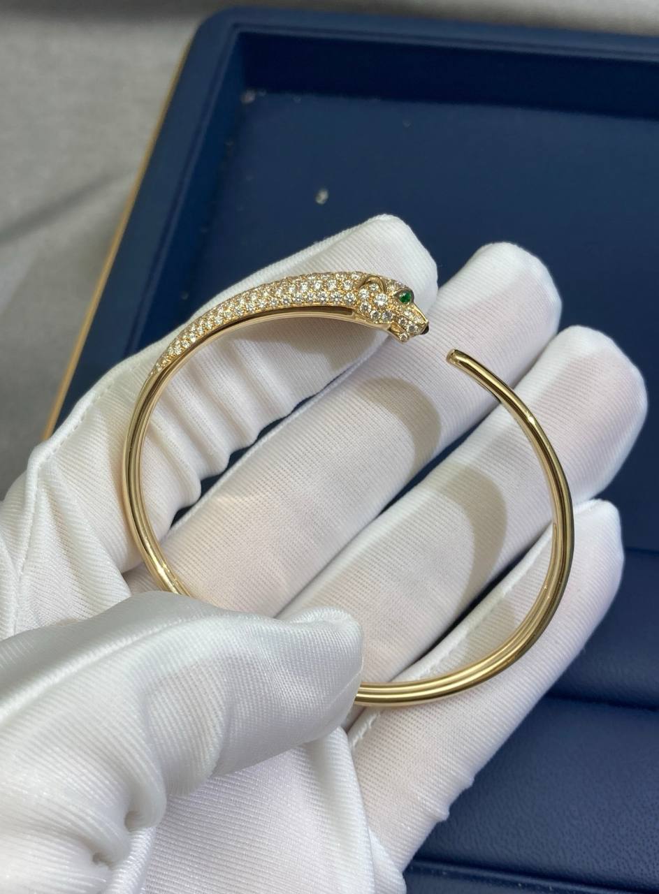 Panther bracelet with half pavé diamonds