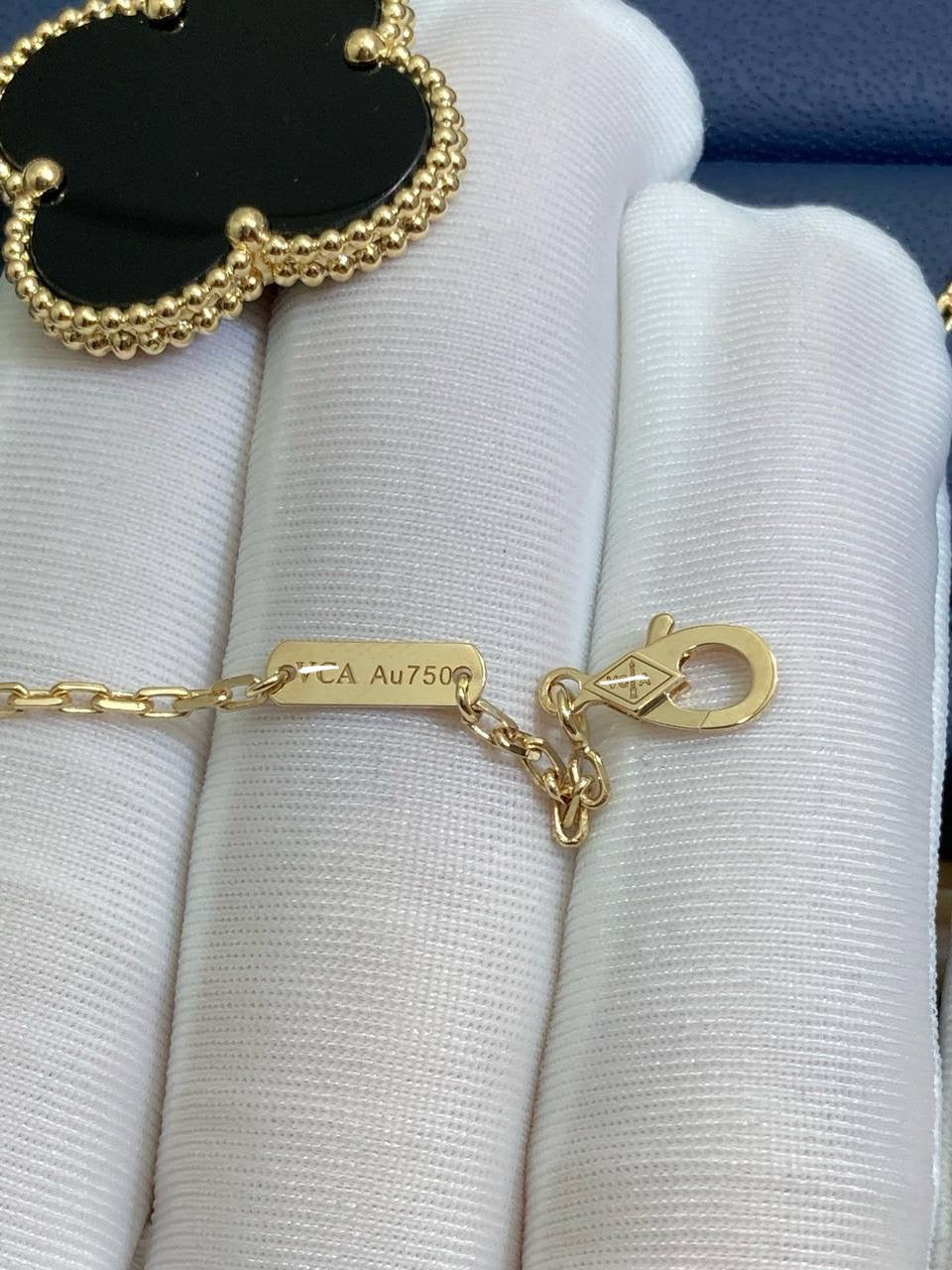 VC Onyx pendant model L