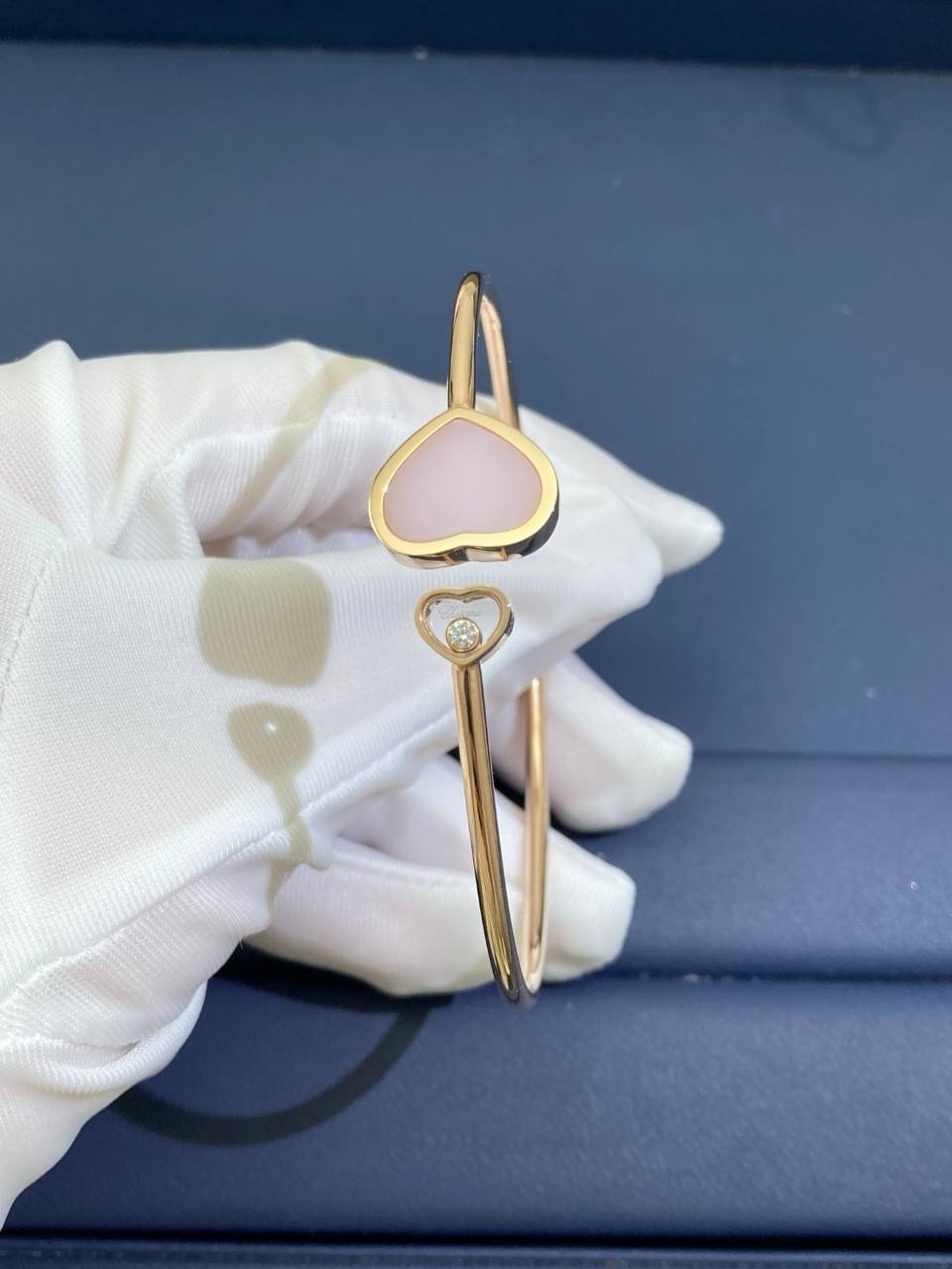 Heart bracelet with a single diamond