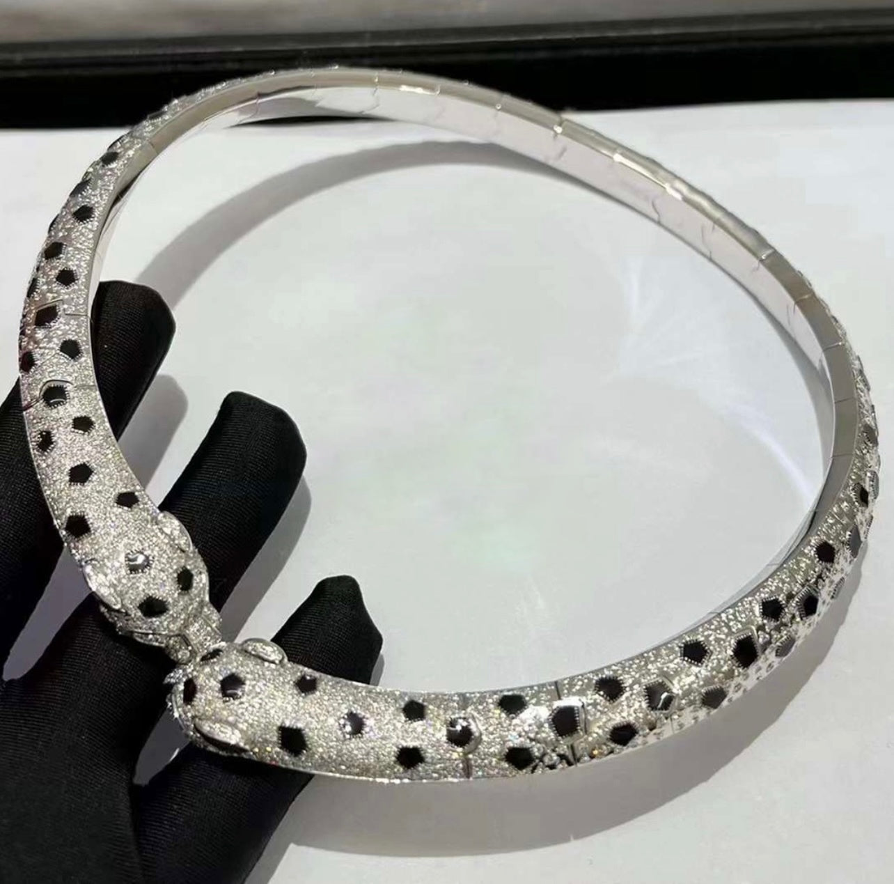 Panther full pavé diamond necklace
