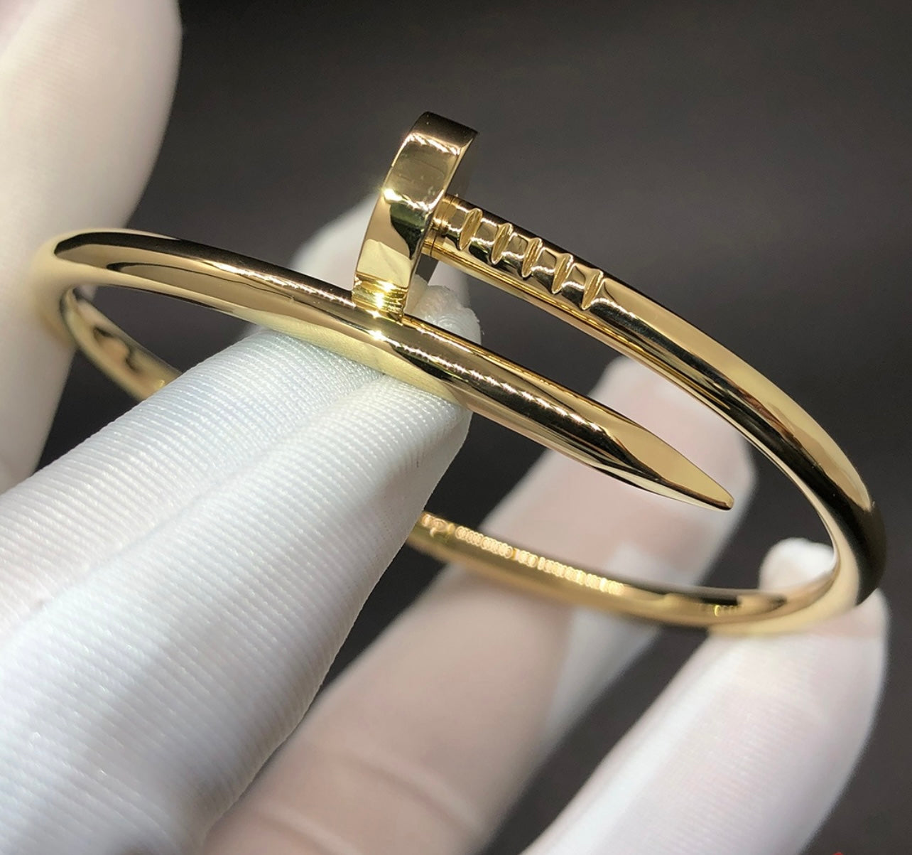 Nail Inspired bracelet model M