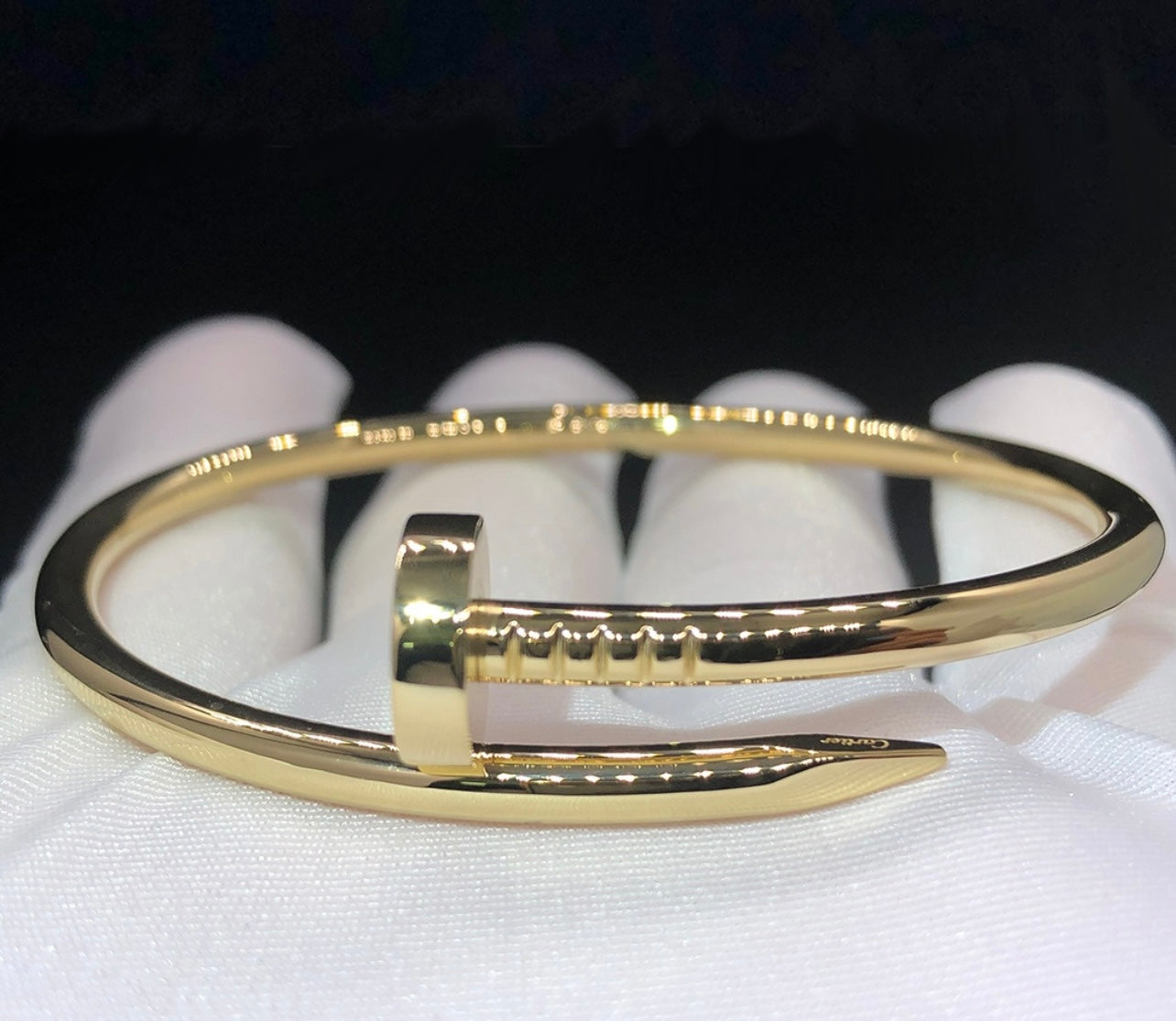 Nail Inspired bracelet model M